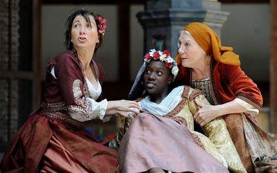 Eve Best at Shakespeare's Globe
